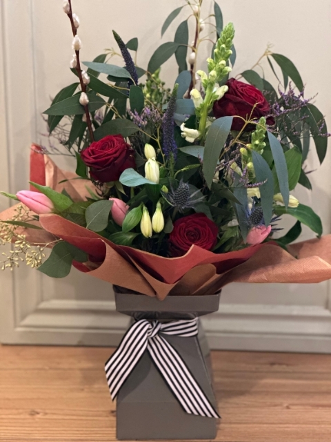 Red Rose Valentine (Florist Choice)